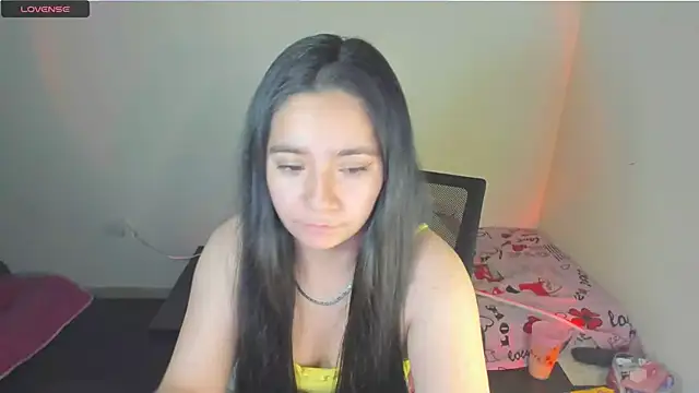 litle mily  online show from December 21, 2025, 1:35 am