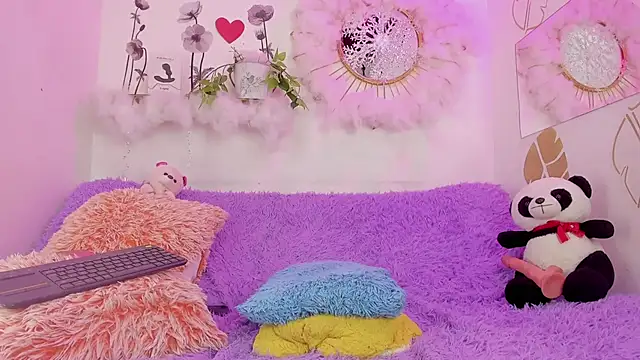 Ariadna Evangeline online show from December 15, 2025, 5:17 pm