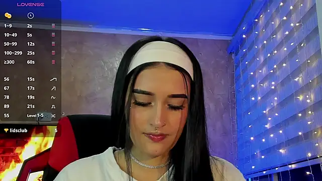 Snapshot of Charlotte_greys chatting on January 11, 2025, 2:09 am Charlotte greys online show from January 11, 2025, 2:09 am