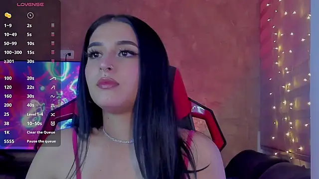 Snapshot of Charlotte_greys chatting on February 8, 2025, 4:03 am Charlotte greys online show from February 8, 2025, 4:03 am