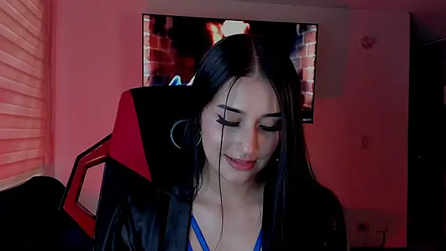 Snapshot of Charlotte_greys chatting on September 22, 2025, 8:33 pm Charlotte greys online show from September 22, 2025, 8:33 pm