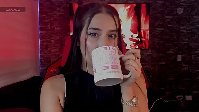 Snapshot of Charlotte_greys chatting on January 5, 2026, 10:24 pm Charlotte greys online show from January 5, 2026, 10:24 pm