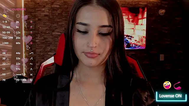 Snapshot of Charlotte_greys chatting on January 16, 2026, 9:41 pm Charlotte greys online show from January 16, 2026, 9:41 pm