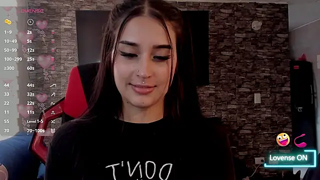 Snapshot of Charlotte_greys chatting on February 4, 2026, 8:14 pm Charlotte greys online show from February 4, 2026, 8:14 pm