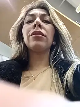 Snapshot of rachellboom chatting on January 22, 2025, 12:06 am rachellboom online show from January 22, 2025, 12:06 am