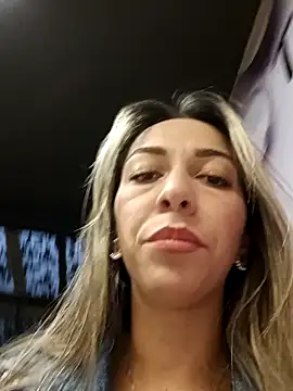 Snapshot of rachellboom chatting on January 22, 2025, 11:10 pm rachellboom online show from January 22, 2025, 11:10 pm