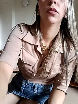 Snapshot of rachellboom chatting on January 29, 2025, 5:24 pm rachellboom online show from January 29, 2025, 5:24 pm