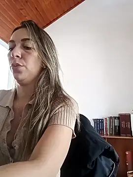 Snapshot of rachellboom chatting on October 7, 2025, 9:45 pm rachellboom online show from October 7, 2025, 9:45 pm