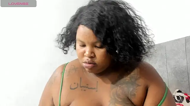 Snapshot of briyinabloom_ chatting on January 17, 2025, 1:24 pm briyinabloom online show from January 17, 2025, 1:24 pm