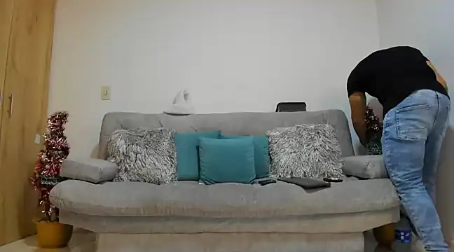 julian wallace online show from December 18, 2024, 11:40 pm