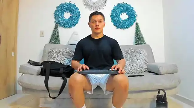 julian wallace online show from December 31, 2024, 12:32 am