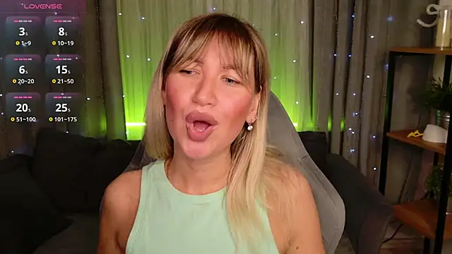 MilaBott online show from March 12, 2026, 7:20 pm