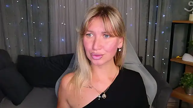 MilaBott online show from July 22, 2026, 8:11 pm