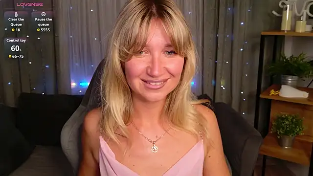 MilaBott online show from July 28, 2026, 9:14 pm