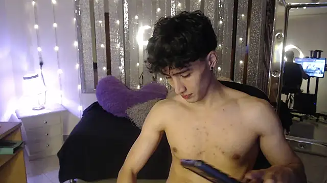 Snapshot of gojo_satoru_18 chatting on February 17, 2025, 1:10 pm gojo satoru 18 online show from February 17, 2025, 1:10 pm