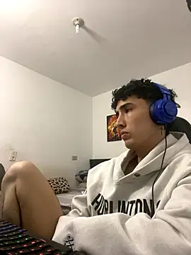 Snapshot of gojo_satoru_18 chatting on October 3, 2025, 2:47 pm gojo satoru 18 online show from October 3, 2025, 2:47 pm