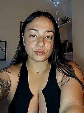 Snapshot of helena_smith chatting on February 12, 2025, 3:40 am helena smith online show from February 12, 2025, 3:40 am