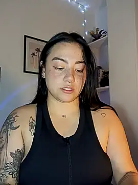 Snapshot of helena_smith chatting on February 12, 2025, 9:52 am helena smith online show from February 12, 2025, 9:52 am