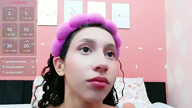 Snapshot of Beautifulskinny18 chatting on October 22, 2025, 7:46 pm Beautifulskinny18 online show from October 22, 2025, 7:46 pm