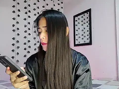 hotlatin92 online show from January 24, 2025, 10:43 am