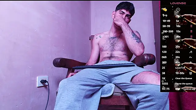 Thomass00 online show from October 3, 2025, 4:26 pm