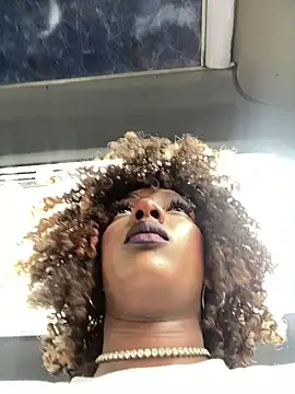 Snapshot of TIFFANYYSTAR chatting on February 24, 2025, 1:31 pm TIFFANYYSTAR online show from February 24, 2025, 1:31 pm