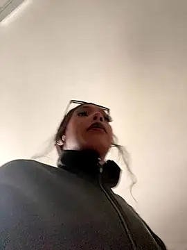 Snapshot of TIFFANYYSTAR chatting on October 18, 2025, 7:36 pm TIFFANYYSTAR online show from October 18, 2025, 7:36 pm