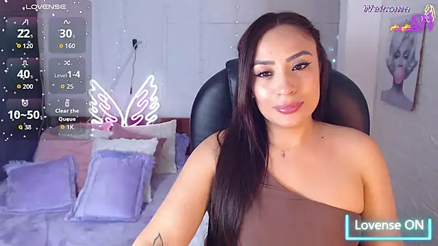 Paulina 627 online show from May 13, 2026, 5:43 pm