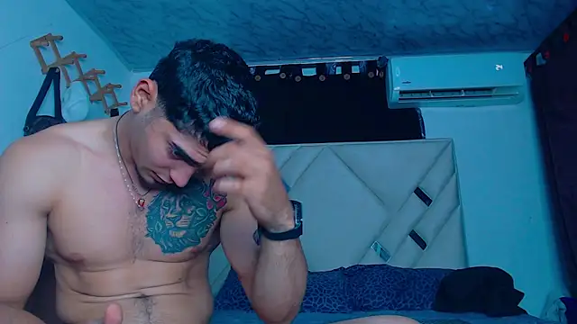 Snapshot of Rich_boy01 chatting on January 30, 2025, 11:02 pm Rich boy01 online show from January 30, 2025, 11:02 pm