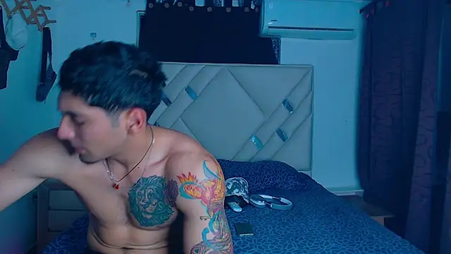 Snapshot of Rich_boy01 chatting on February 6, 2025, 3:06 am Rich boy01 online show from February 6, 2025, 3:06 am