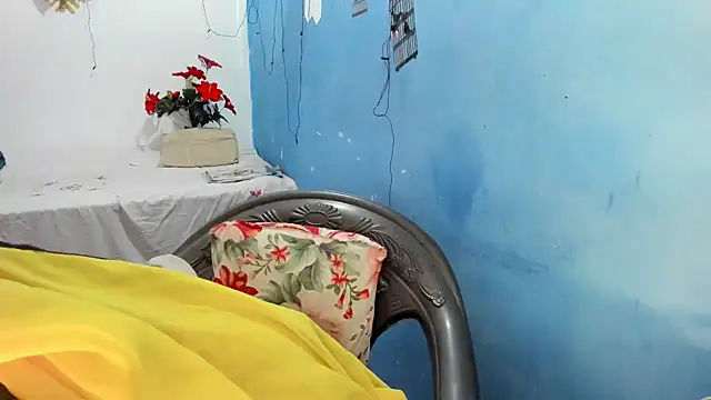 Snapshot of aarjulove chatting on December 2, 2025, 3:29 pm aarjulove online show from December 2, 2025, 3:29 pm