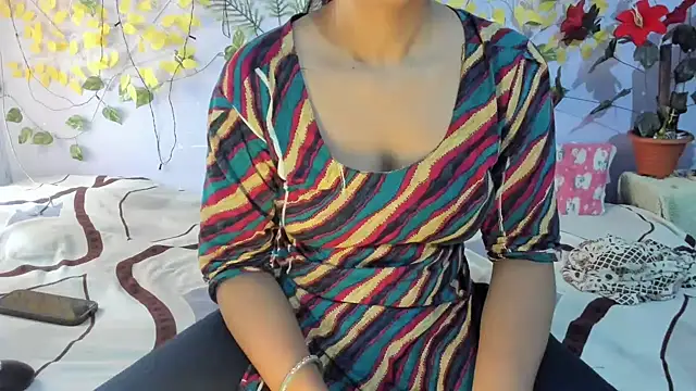 Snapshot of aarjulove chatting on June 27, 2026, 6:07 am aarjulove online show from June 27, 2026, 6:07 am