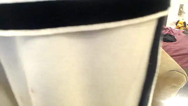 Snapshot of chhui_mui chatting on December 19, 2024, 12:45 am chhui mui online show from December 19, 2024, 12:45 am