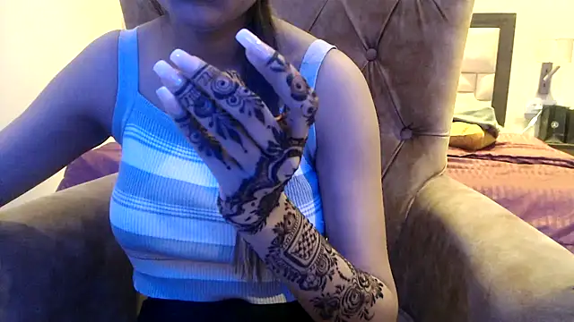 Snapshot of chhui_mui chatting on February 1, 2025, 7:13 pm chhui mui online show from February 1, 2025, 7:13 pm