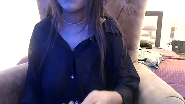 Snapshot of chhui_mui chatting on February 14, 2025, 3:58 pm chhui mui online show from February 14, 2025, 3:58 pm