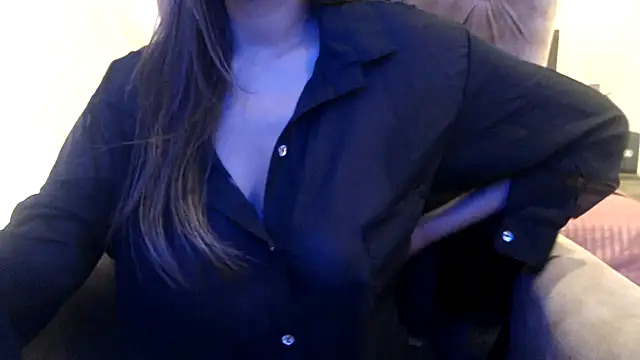 Snapshot of chhui_mui chatting on February 20, 2025, 5:51 pm chhui mui online show from February 20, 2025, 5:51 pm