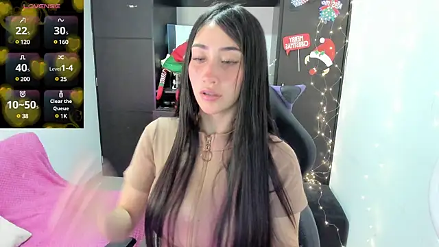 Snapshot of Emilytafur chatting on December 31, 2024, 1:15 am Emilytafur online show from December 31, 2024, 1:15 am