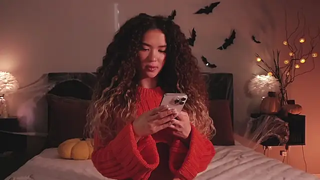 Denise Garciia online show from October 29, 2025, 1:13 pm