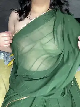 Snapshot of Kriti_02 chatting on February 19, 2025, 7:17 am Kriti 02 online show from February 19, 2025, 7:17 am