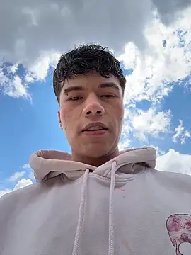 Snapshot of Logan_smith1 chatting on October 14, 2025, 5:47 pm Logan smith1 online show from October 14, 2025, 5:47 pm