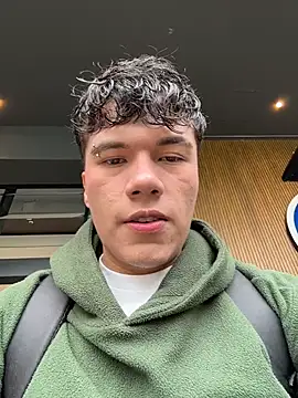 Snapshot of Logan_smith1 chatting on October 20, 2025, 9:04 pm Logan smith1 online show from October 20, 2025, 9:04 pm