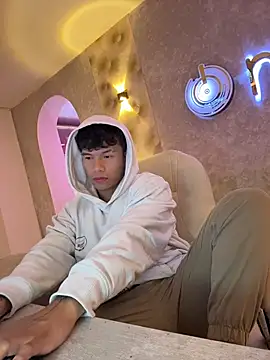 Snapshot of Logan_smith1 chatting on November 13, 2025, 4:55 am Logan smith1 online show from November 13, 2025, 4:55 am