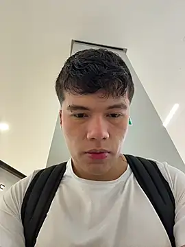 Snapshot of Logan_smith1 chatting on December 5, 2025, 6:48 pm Logan smith1 online show from December 5, 2025, 6:48 pm