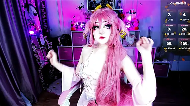 Aki  Ra online show from October 26, 2025, 12:27 am