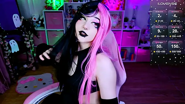 Aki  Ra online show from November 15, 2025, 7:10 pm