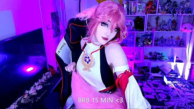 Aki  Ra online show from July 30, 2026, 7:57 pm