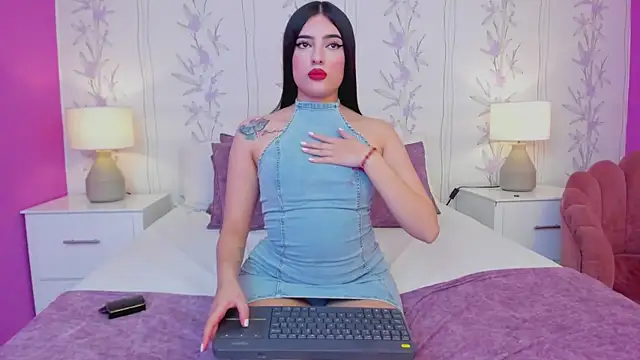 Snapshot of MadissonBacker chatting on February 19, 2025, 2:34 pm MadissonBacker online show from February 19, 2025, 2:34 pm