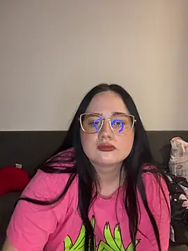 Snapshot of curvybabe7 chatting on December 13, 2025, 9:20 pm curvybabe7 online show from December 13, 2025, 9:20 pm