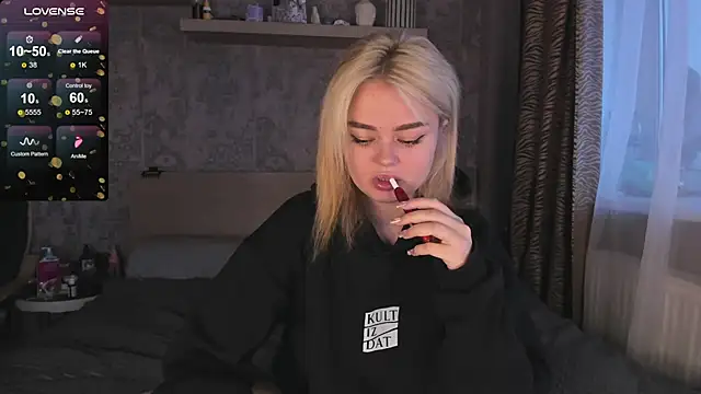 Snapshot of purebeautie13 chatting on January 29, 2025, 12:13 pm purebeautie13 online show from January 29, 2025, 12:13 pm