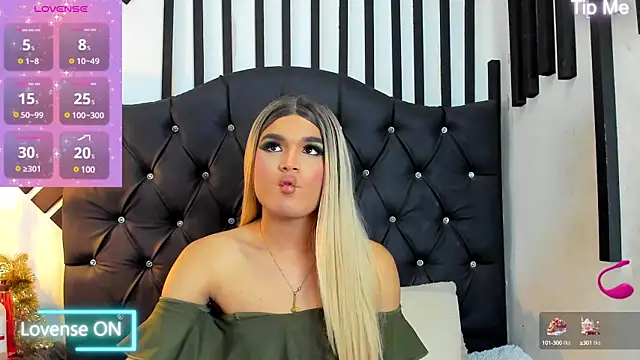 Snapshot of AllisonsweetZ chatting on December 22, 2024, 7:52 pm AllisonsweetZ online show from December 22, 2024, 7:52 pm